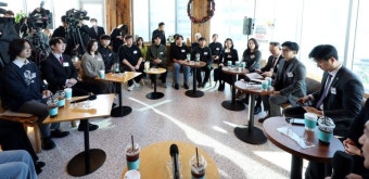 한동훈, 청년들과 연금·노동개혁 논의…
