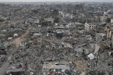 트럼프 업은 이스라엘, 이란-가자 밀어붙여 일 끝내야