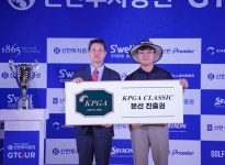 와! 무려 1000명 갤러리 폭발 골프존 GTOUR...KPGA 등용문으로 자리잡나