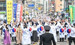 울산 시민들 대한독립 만세! 106년 전 병영 3.1 만세운동 재현