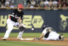 “신인? 그냥 허경민이잖아” 두산 1R 박준순은 찐이다