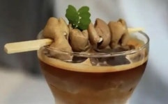 中 카페 돼지곱창 라떼 출시...단짠 치즈맛, 의외로 맛있어