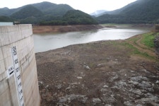 윤호중 행안부 장관 강릉 오봉저수지 현장 점검...가뭄 극복 위해 행정력 총동원