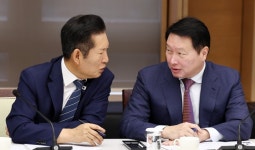 정청래, 상의 찾아 
