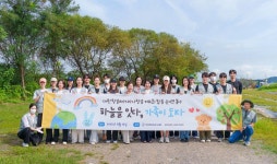 대한항공-아시아나항공 유기견 봉사단, 김포시 ‘아지네마을’ 찾아