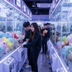 “나만 못 뽑는 줄 알았더니” 인형뽑기방 조작 의혹에 늘어나는 민원