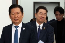 [영상] 정청래 “당원 주권 시대 연다…국회의원, 대의원, 당원 모두 1표”