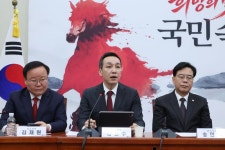 [영상] 김민수 “공천 뇌물 사고파는 공천 마켓, 주식회사 더불어”