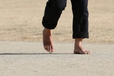 [박동창의 맨발걷기學] <28>맨발걷기, 환우들을 돕는 최적의 길