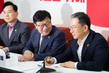 보완수사권 폐지 속도에..정점식·한동훈 제동