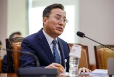 이정현 檢총장 대행 