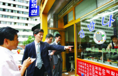[출동! 우리가게 주치의] 서울 대치동 10평짜리 김밥집 업종 바꾸고 싶은데...