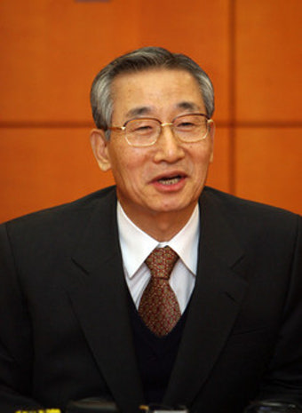 이강국 소장 취임 