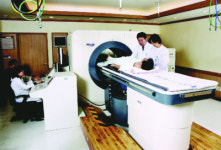 [메디컬 럭셔리] 성모병원 하이프나이프 … 고주파로 암세포 태워 없애