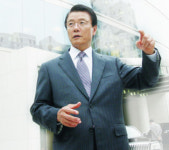 [CEO들의 세상 사는 이야기] 김영종 비자코리아 사장 영어요? 첩보부대서 미군들과 하도 싸웠더니…
