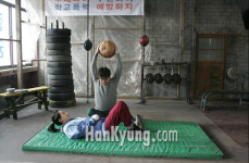 호박으로 복근훈련한 도지원 내장이 터지는 줄 알았아요