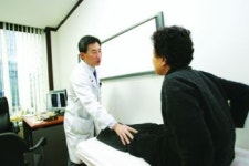 [메디컬 럭셔리] 서울 역삼동 제일정형외과병원 … 신경 눌려 다리저리는 척추관협착증