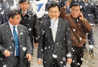 삼성특검,홍석현 회장 소환조사