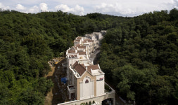 [우남퍼스트빌 리젠트③구성]산 속에 파묻혀 발코니서 밤송이가 손에 닿을 듯