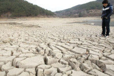 [가뭄에 목타는 지구촌] 경남 거창 학현마을 가보니…대부분 저수지 바닥 드러내