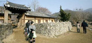 집성촌 종가집을 찾아서…春色에 움트는 민속마을