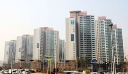 반포래미안퍼스티지 측벽에 태양광 모듈이 달렸네!