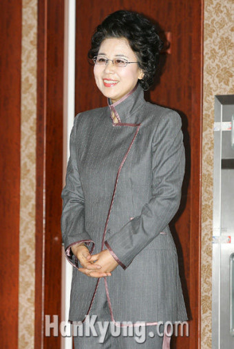 [포토] 심수봉, '밝은 미소로 입장'