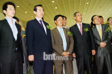 [포토]2009 안티에이징 엑스포 홍보대사와 임원들과 함께