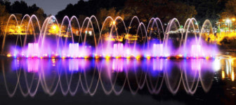 춤추는 분수와 함께 월광浴을…여름밤 100배 즐기기