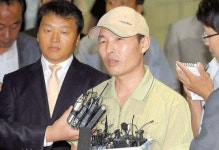 [北억류 유씨 석방] 굳은 표정 부르튼 입술로 기쁩니다…감사합니다