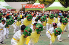 화교 초등학교 100주년 됐어요