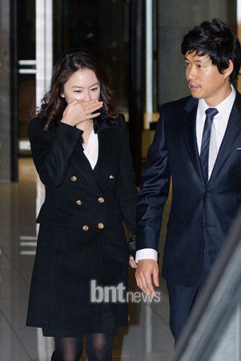[bnt포토] 홍은희-유준상 '결혼식장 들어가는 모습도 잉꼬부부'