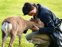 [bnt포토] bnt뉴스 한류스타 사진전 유지태에게 반한 사슴