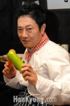 [포토] 박준규, 이젠 쌍칼 대신 쌍 채소를