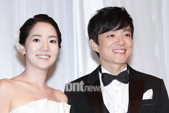 '아날로그男' 이범수, 만년필 선물로 14살 연하 예비신부 당황시켜
