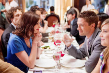 평생의 배필 ‘회사에서 지원해준다?’