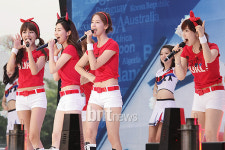 소녀시대 내 손을 전화기로 이끄는 치킨모델 1위!