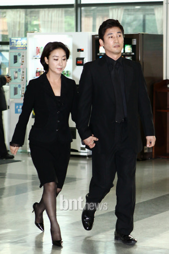 [포토] 김보연-전노민 부부 '나란히 故 앙드레김 빈소 찾아'