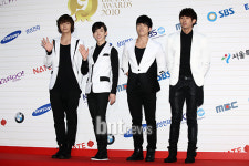 [포토] 2AM 블랙앤화이트로 시크하게~