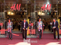H&M, 영 트렌드세터 위해 명동 2호점 오픈