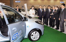 [그린 트랜스포트 코리아 2010] 첨단 전기차 경연…현대차 블루온 이어 르노삼성도 첫선