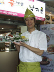 [주목 이 점포] 수원 권선동 굴마을 낙지촌…별미 굴삼계탕 특허등록돼 있죠