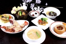 오크우드 용궁, 건강한 봄 메뉴로 몸보신