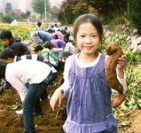 [팜스테이] 경기 가평 아홉마지기마을, 맛있는 사과 따고… 콩 갈아 손두부 만들고…