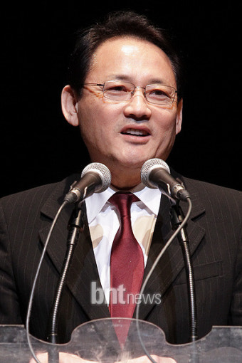 유인촌 前 문화부장관, 대통령 문화특보로 임명