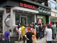 인기 있는 시계 아이템은 여기 다 있네! G-FACTORY, 이태원에 떴다!!