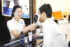 랩시리즈, 남성들 위한 ‘3분 무료 스킨 케어 서비스’ 실시