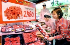 홈플러스, ‘소 통째로 잡는 날’ 우리 한우 싸게 드세요