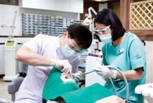 [2011 메디컬코리아 대상] 룡플란트치과, 합리적 가격…노인 맞춤형 치과