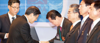 김명준 대표 품질경영 금탑훈장